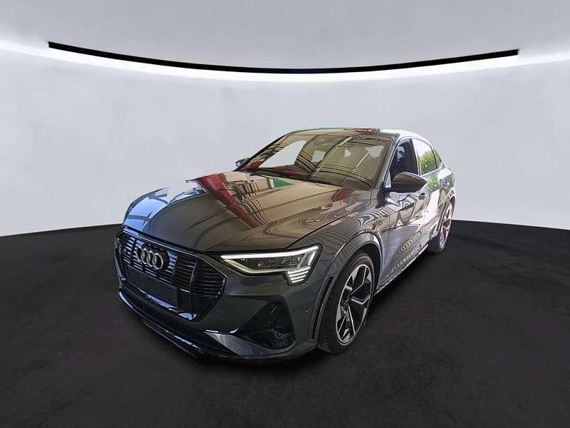 Daytonagrau perleffekt Gebraucht 2021 Audi e-tron Sportback Comfort SUV | 43.460 € (Fairer Preis) - Bild 1/2