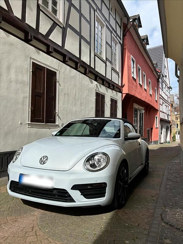 Używany VW Beetle 105 KM (77 kW) 2018 Biały Hatchback