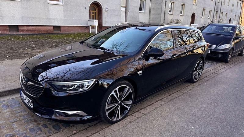 Schwarz Gebraucht 2019 Opel Insignia Kombi | 18.300 € (Etwas zu teuer) - Bild 1/4