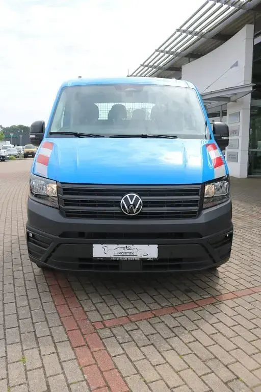 Gebraucht VW Crafter 140 PS (102 kW) 2024 Blau Van