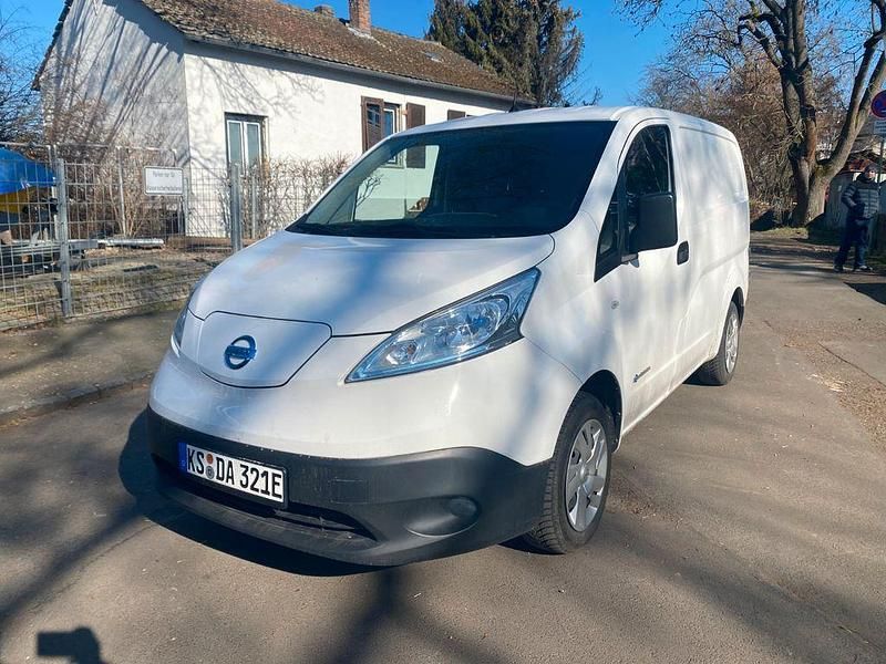 Weiß Gebraucht 2018 Nissan e-NV200 Van | 8.600 € (Superpreis) - Bild 1/4