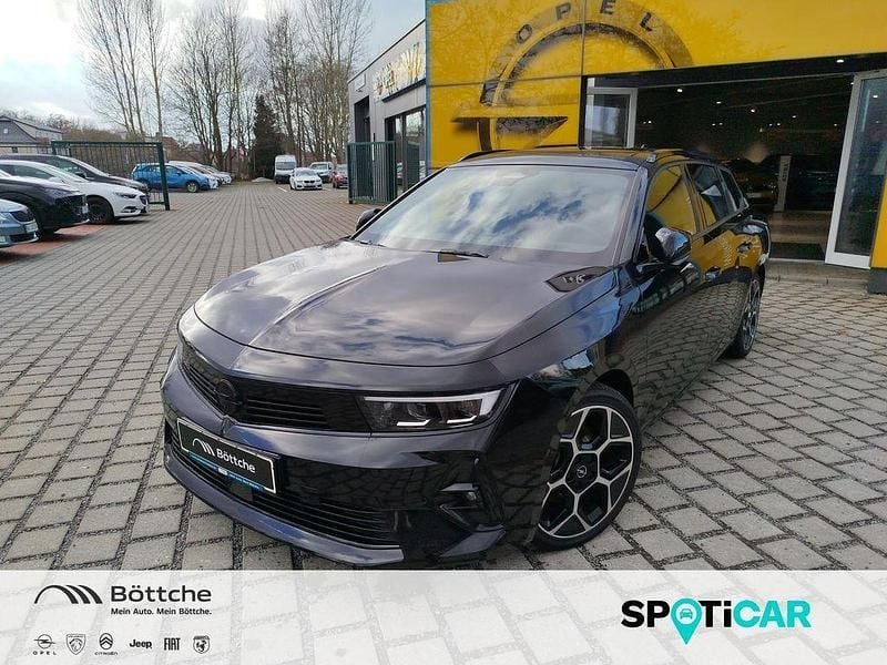 Gebraucht Opel Astra Ultimate 131 PS (96 kW) 2025 Lackierung schwarz perla nera/ Kombi