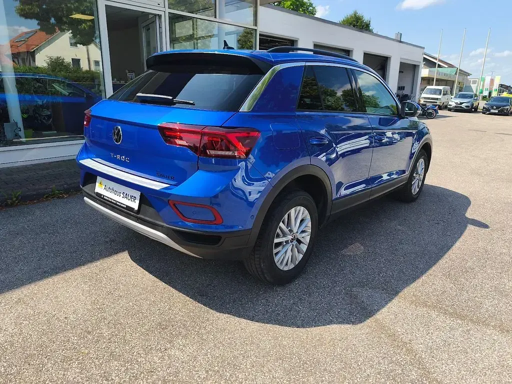 Gebraucht VW T-Roc Life 150 PS (110 kW) 2023 Blau SUV