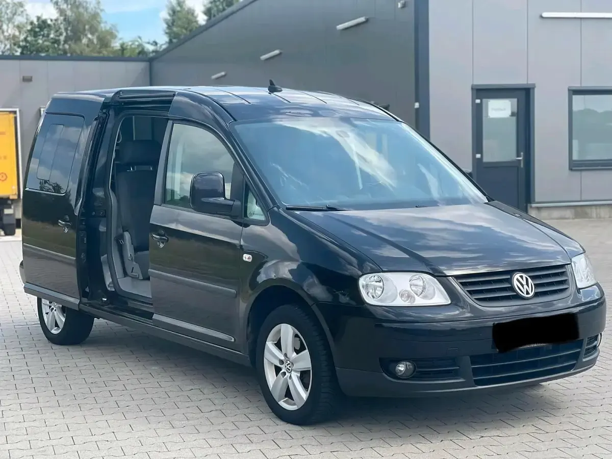Gebraucht VW Caddy Maxi 105 PS (77 kW) 2010 Schwarz Van / Kleinbus