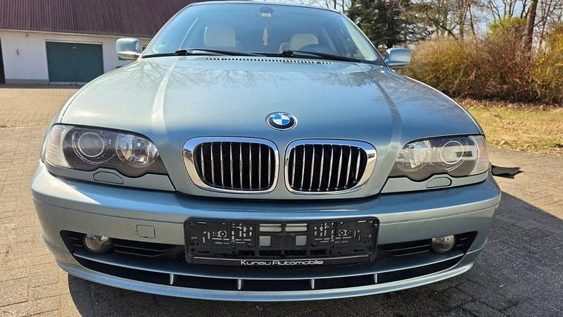 Gebraucht BMW 325 192 PS (141 kW) 2002 Coupé