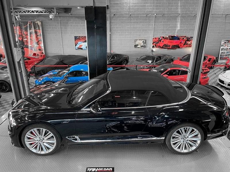 Gebraucht Bentley Continental GT Convertible 659 PS (484 kW) 2022 Schwarz Cabrio