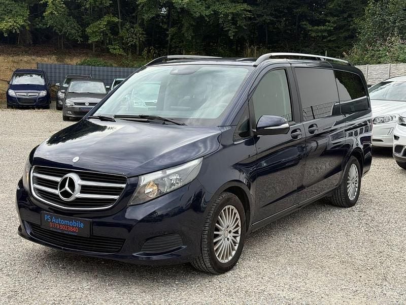 Blau Gebraucht 2014 Mercedes V250 Edition Van / Kleinbus | 25.500 € (Fairer Preis) - Bild 1/4