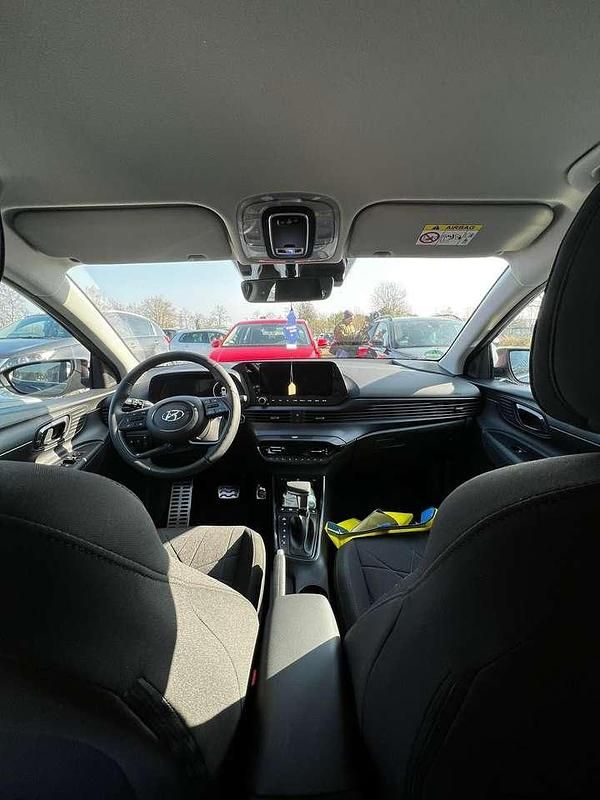 Gebraucht Hyundai Bayon Prime 101 PS (74 kW) 2022 Grau SUV