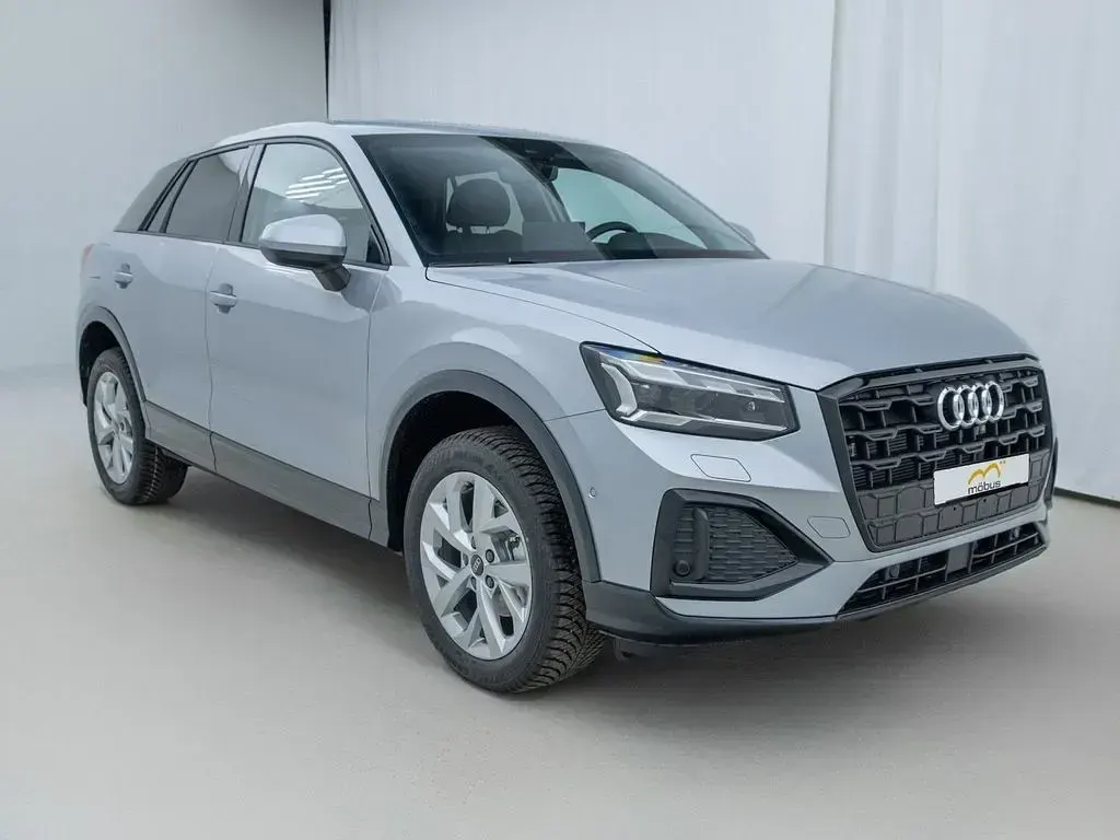 Neu Audi Q2 Advanced Plus 150 PS (110 kW) 2026 Silber SUV