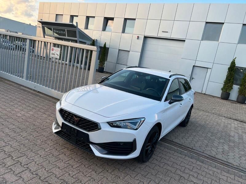 Weiß Gebraucht 2022 Cupra Leon Kombi | 22.500 € (Guter Preis) - Bild 1/4