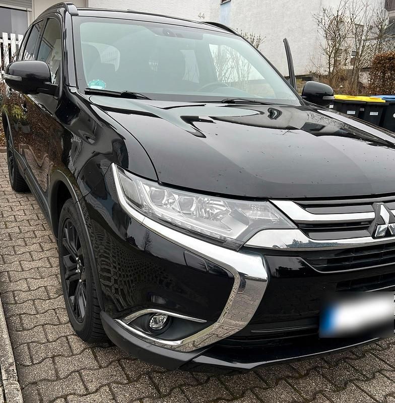 Gebraucht Mitsubishi Outlander Edition 150 PS (110 kW) 2018 Schwarz SUV