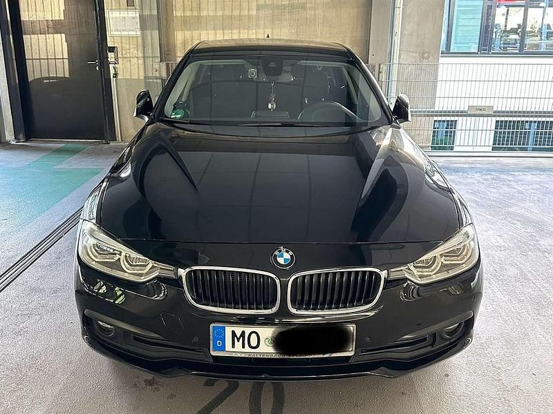 Schwarz Gebraucht 2016 BMW 320 Efficient Dynamics Kombi | 14.250 € (Teuer) - Bild 1/4