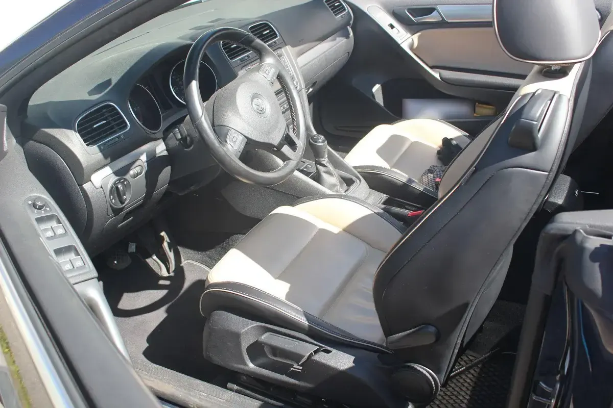 Gebraucht VW Golf Cabriolet Exclusive 140 PS (102 kW) 2012 Blau Cabrio