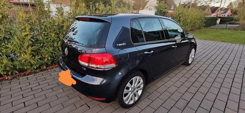 Gebraucht VW Golf VI Team 122 PS (89 kW) 2010 Blau Kleinwagen