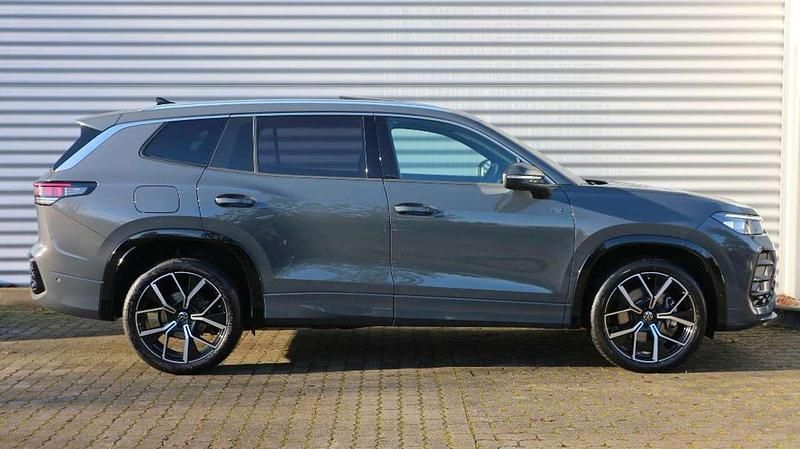 Gebraucht VW Tayron R-line 193 PS (141 kW) 2025 Delfingrau metallic SUV