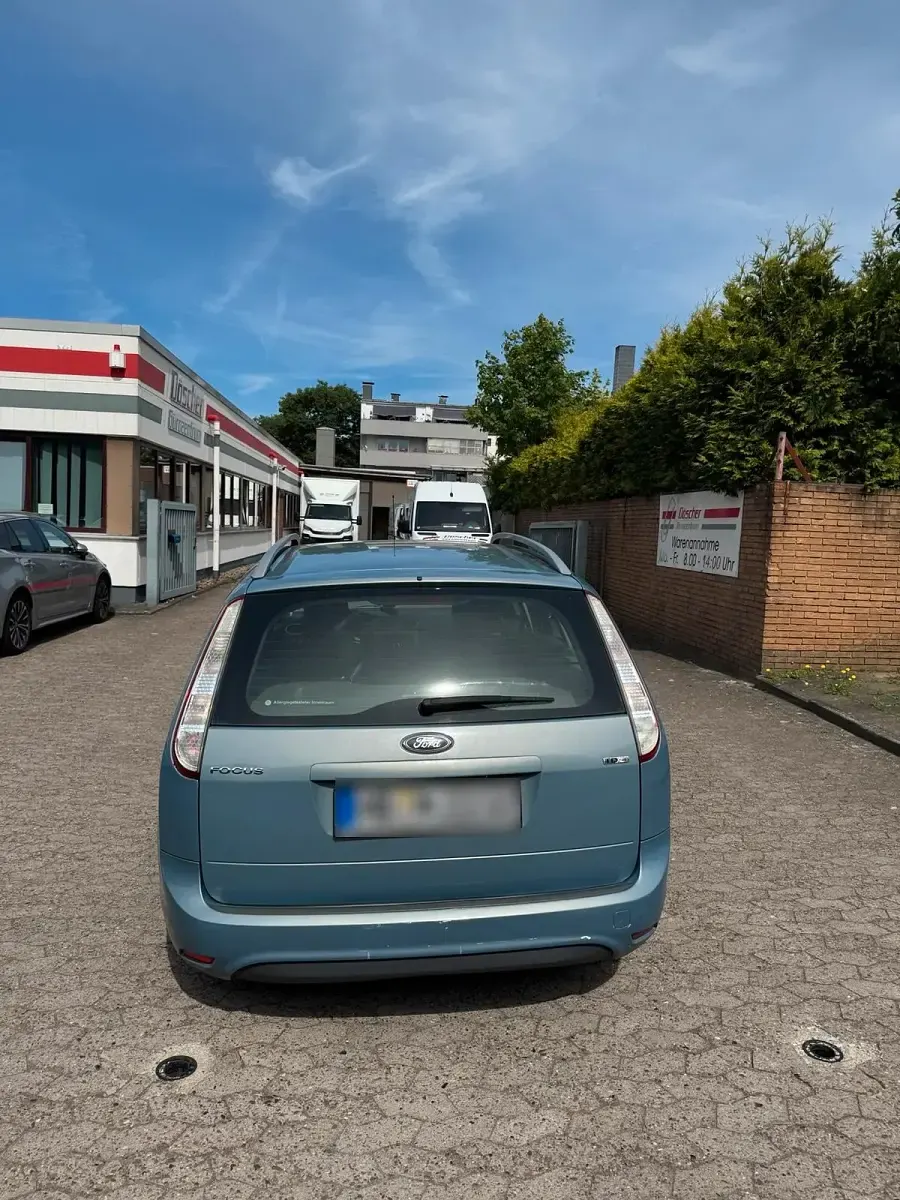 Gebraucht Ford Focus 109 PS (80 kW) 2009 Kombi