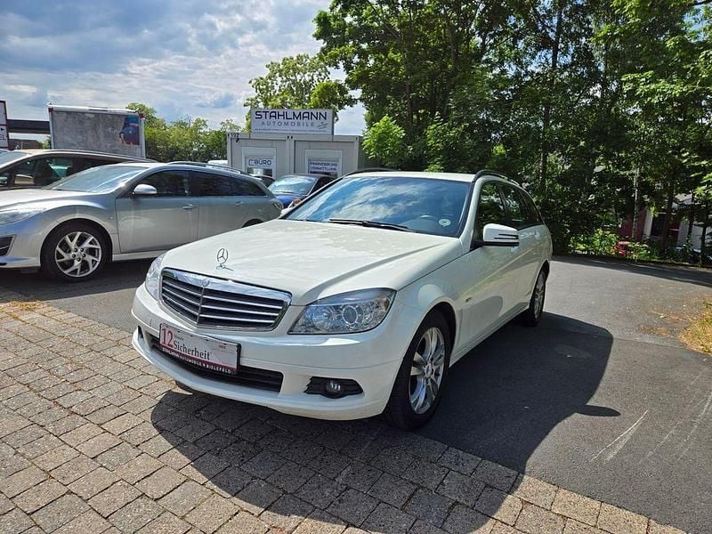Calcitweiss unilack Gebraucht 2010 Mercedes C220 Kombi | 5.900 € (Fairer Preis) - Bild 1/4