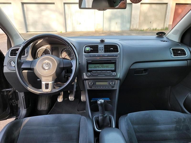 Gebraucht VW Polo Cross 105 PS (77 kW) 2011 Schwarz Kleinwagen