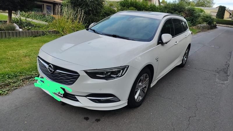 Weiß Gebraucht 2020 Opel Insignia OPC Kombi | 11.000 € (Superpreis) - Bild 1/4