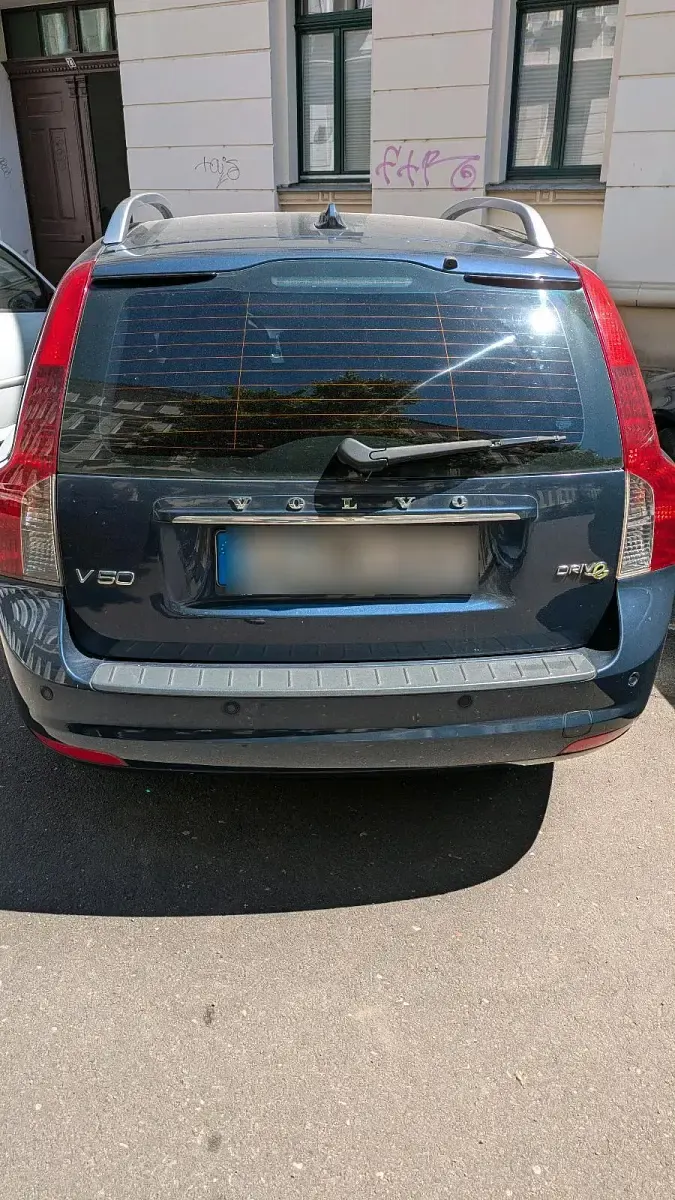 Usado Volvo V50 114 CV (83 kW) 2011 Azul Familiar