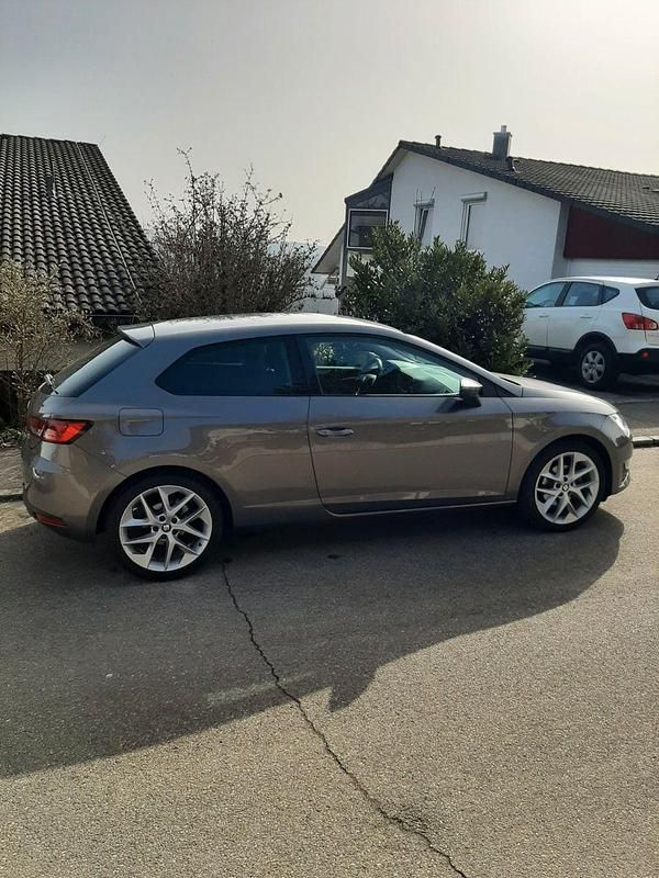 Schwarz Gebraucht 2016 Seat Leon SC FR Kleinwagen | 11.000 € (Guter Preis) - Bild 1/4