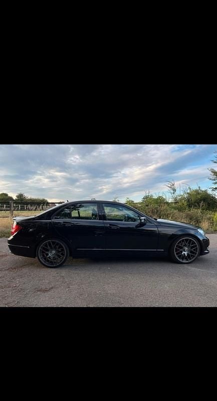 Gebraucht Mercedes C350 264 PS (194 kW) 2012 Schwarz Limousine