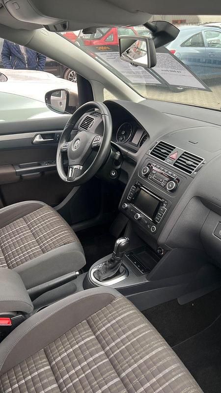 Gebraucht VW Touran Highline 170 PS (125 kW) 2011 Gold Van / Kleinbus