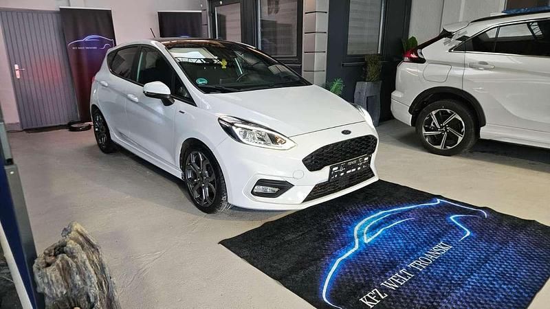 Gebraucht Ford Fiesta ST-Line 120 PS (88 kW) 2018 Frostweiß Kleinwagen
