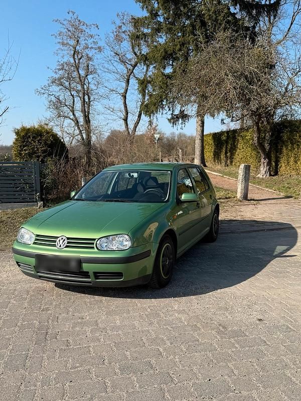 Gebraucht VW Golf IV 102 PS (75 kW) 1998 Grün Kleinwagen