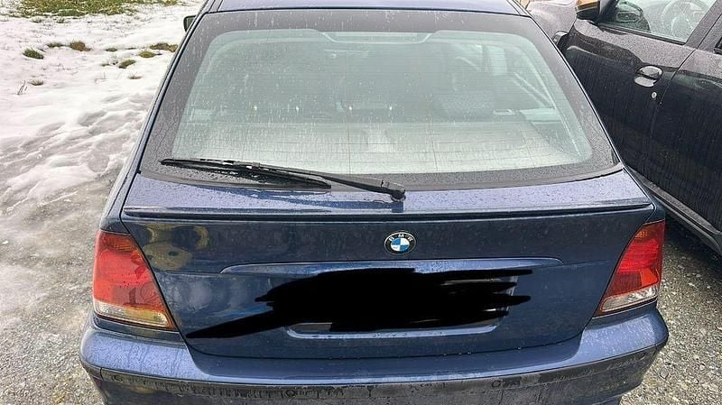 Gebraucht BMW 316 116 PS (85 kW) 2004 Blau Limousine