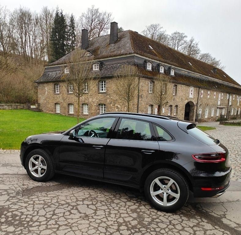 Gebraucht Porsche Macan 252 PS (185 kW) 2018 Schwarz SUV