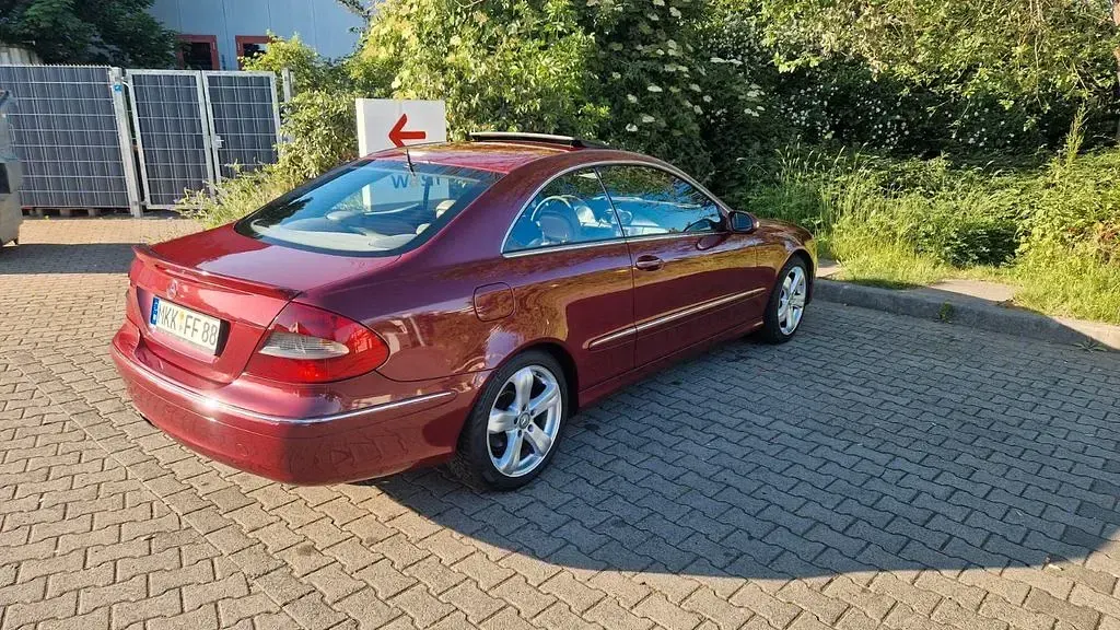 Gebraucht Mercedes CLK220 Avantgarde 150 PS (110 kW) 2006 Rot Coupé