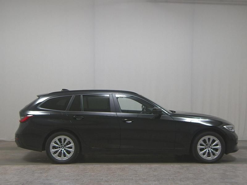 Gebraucht BMW 320 Advantage 190 PS (139 kW) 2021 Schwarz Kombi