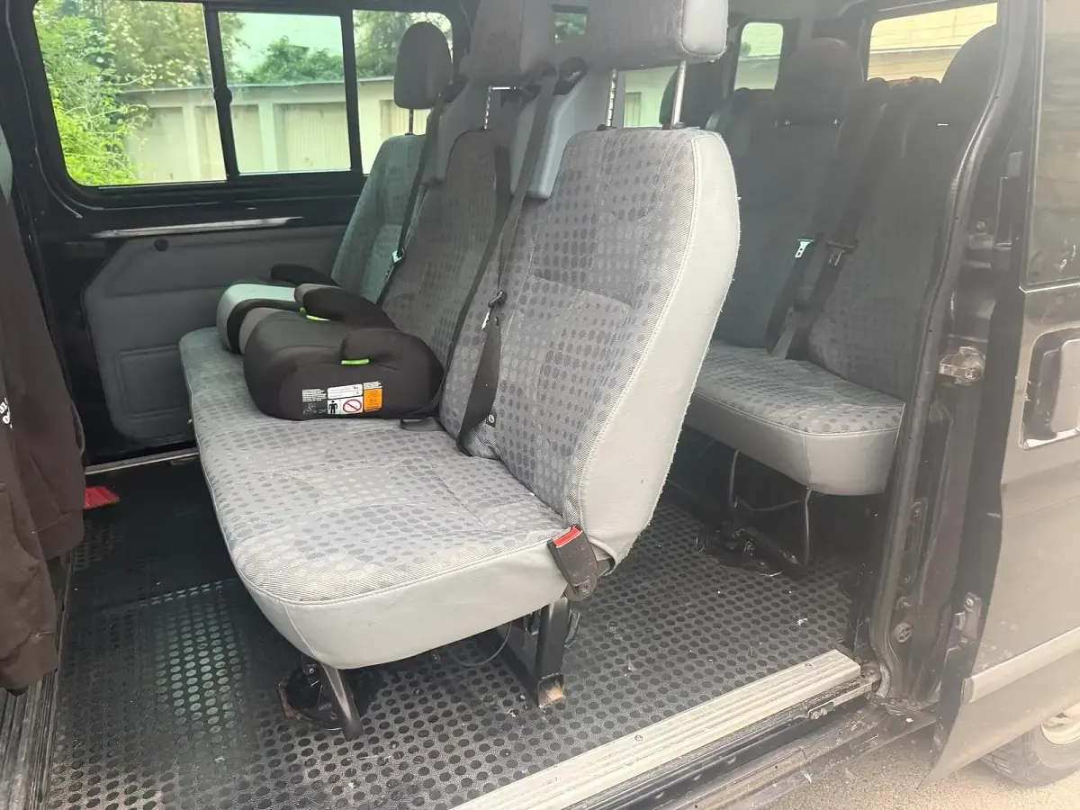 Gebraucht Ford Transit Tourneo 103 PS (75 kW) 2010 Schwarz Van / Kleinbus