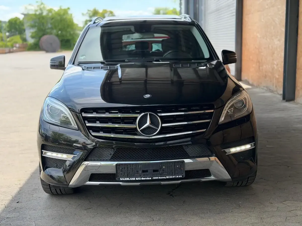 Gebraucht Mercedes ML350 258 PS (189 kW) 2014 Schwarz SUV