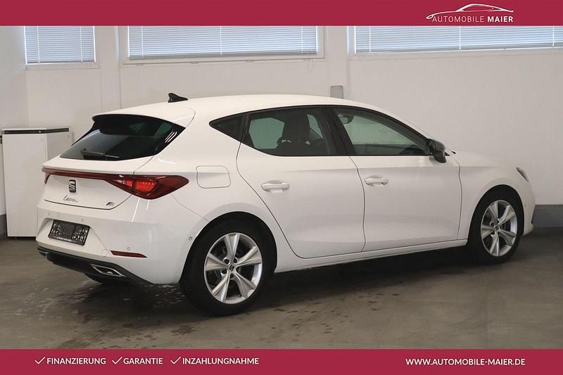 Gebraucht Seat Leon FR-Line 150 PS (110 kW) 2023 Weiß Limousine