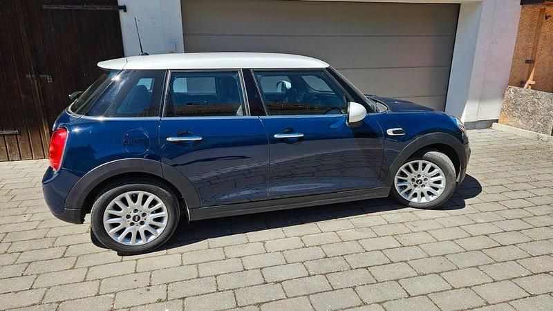 Second-hand Mini Cooper 136 CP (100 kW) 2015 Albastru Hatchback