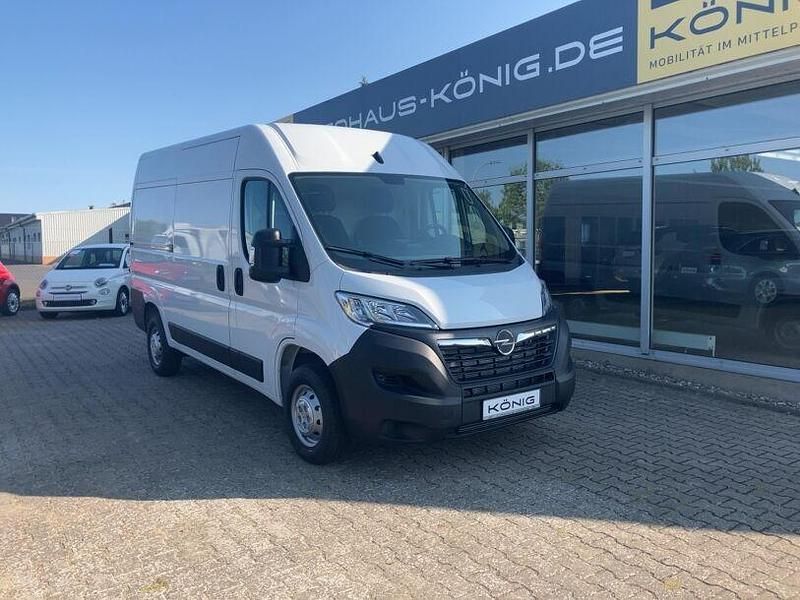 Weiß Gebraucht 2024 Opel Movano Van | 25.971 € (Superpreis) - Bild 1/4