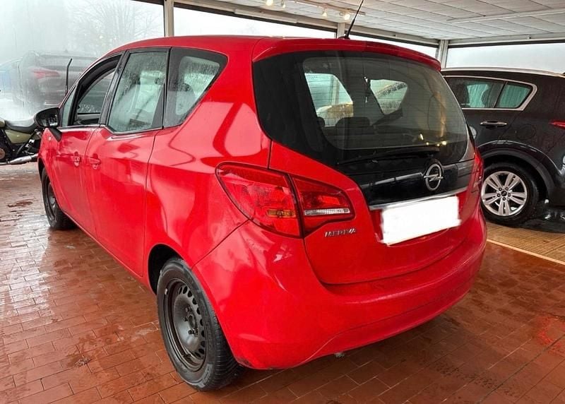 Gebraucht Opel Meriva 101 PS (74 kW) 2010 Rot Van / Kleinbus