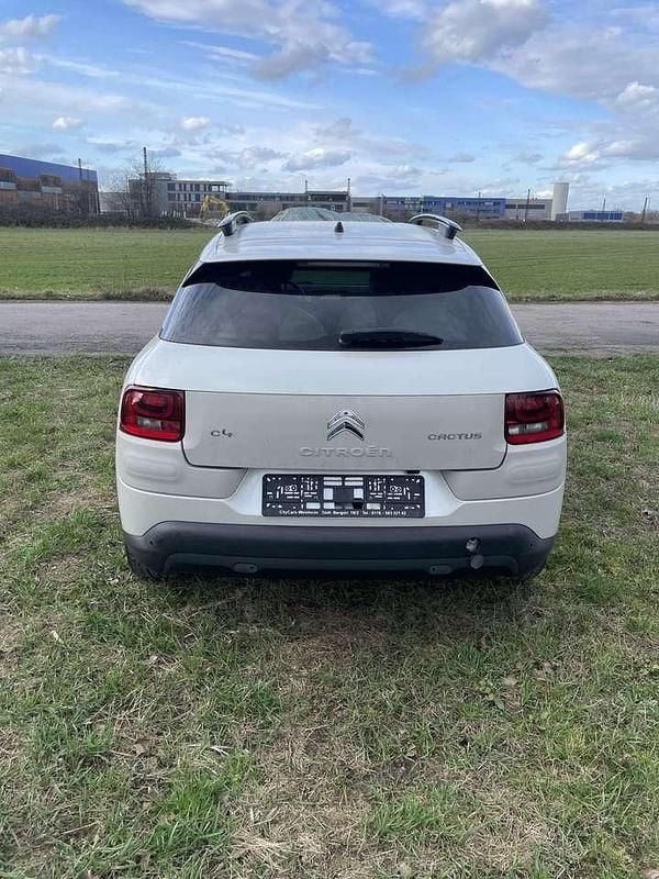 Gebraucht Citroën C4 Shine 92 PS (67 kW) 2015 Farbe weiss perle perlmutt SUV