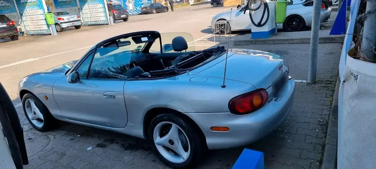 Gebraucht Mazda MX5 110 PS (80 kW) 2000 Silber Cabrio
