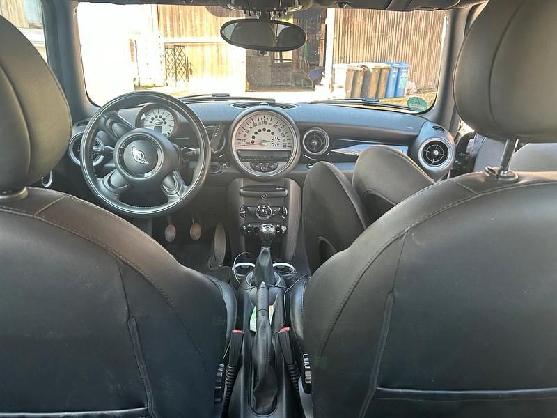 Gebraucht Mini ONE 75 PS (55 kW) 2014 Schwarz Kleinwagen