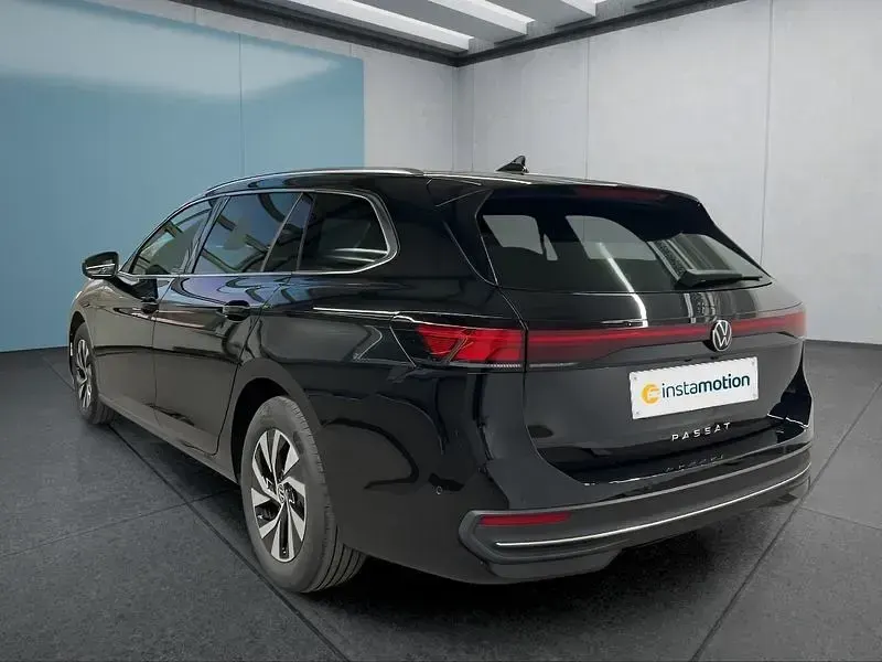 Gebraucht VW Passat 150 PS (110 kW) 2025 Schwarz Kombi