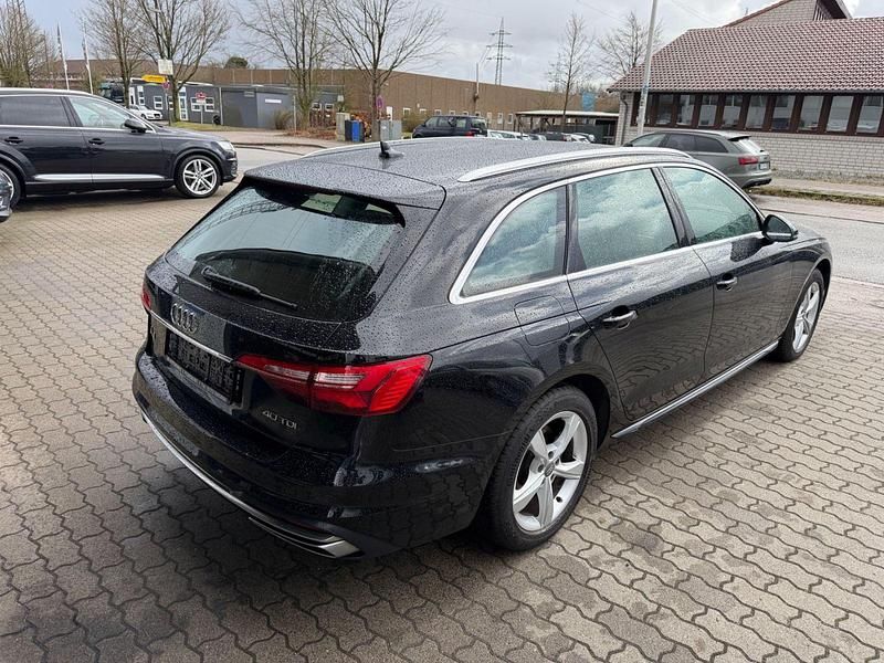 Gebraucht Audi A4 Advanced 190 PS (139 kW) 2020 Schwarz Kombi