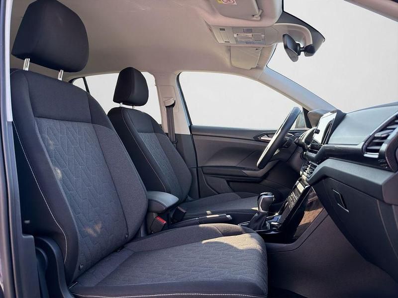 Gebraucht VW T-Cross Life 116 PS (85 kW) 2025 Rauchgrau metallic (metallic) SUV