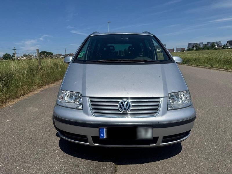 Gebraucht VW Sharan 140 PS (102 kW) 2009 Silber Van / Kleinbus