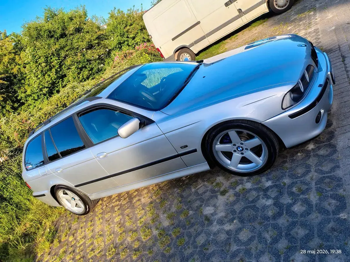 Gebraucht BMW 530 M Sport 193 PS (141 kW) 2003 Silber Kombi