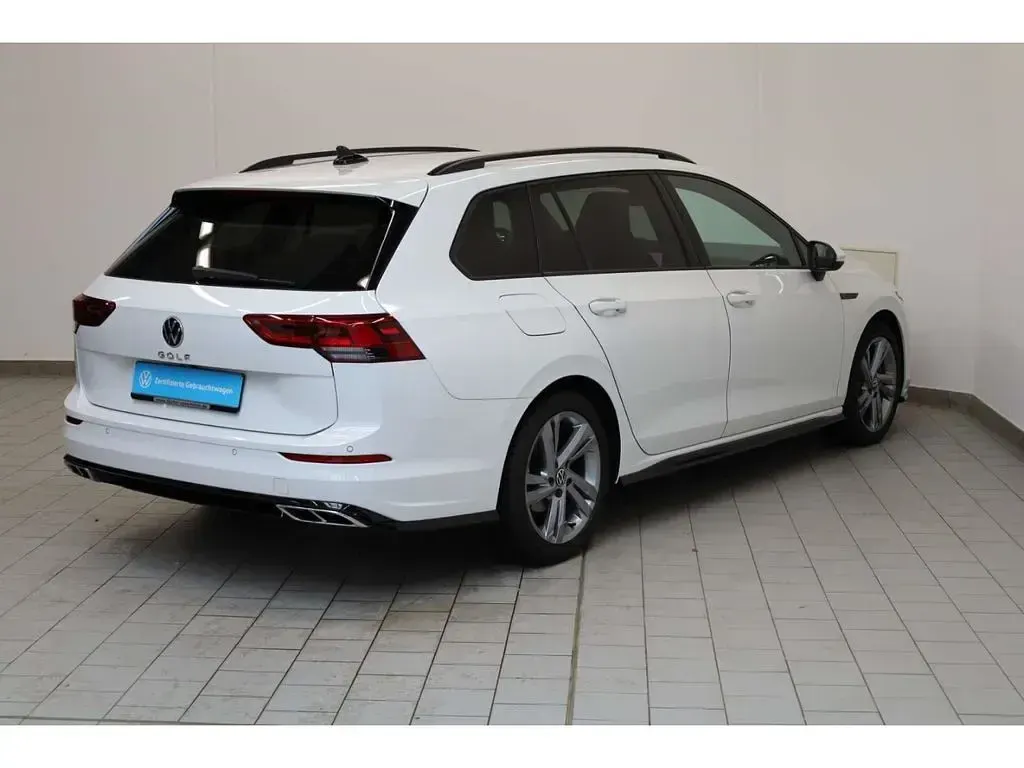 Gebraucht VW Golf VIII R-line 190 PS (139 kW) 2023 Weiss Kombi