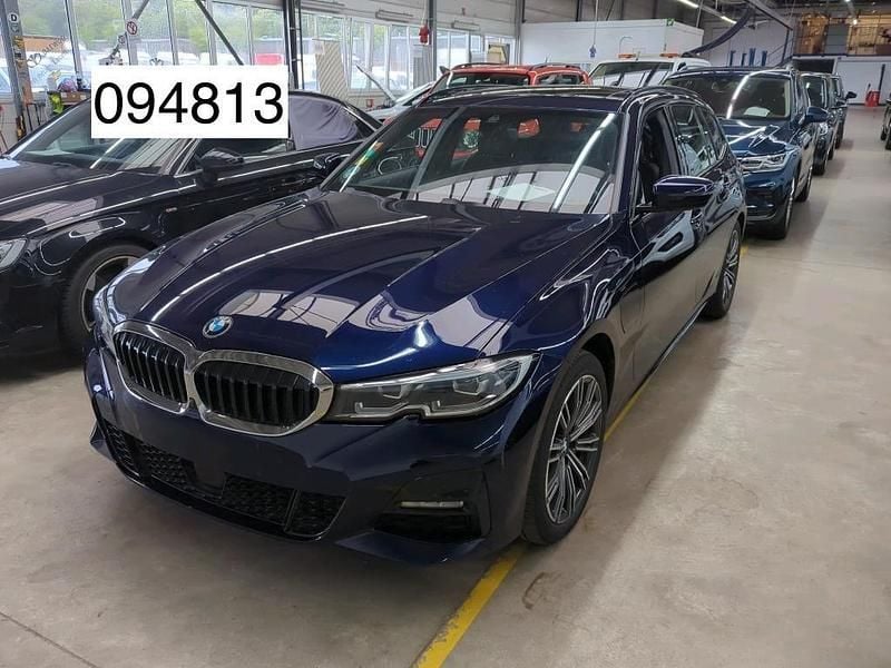Blau Gebraucht 2021 BMW 330e M Sport Limousine | 32.450 € (Guter Preis) - Bild 1/4