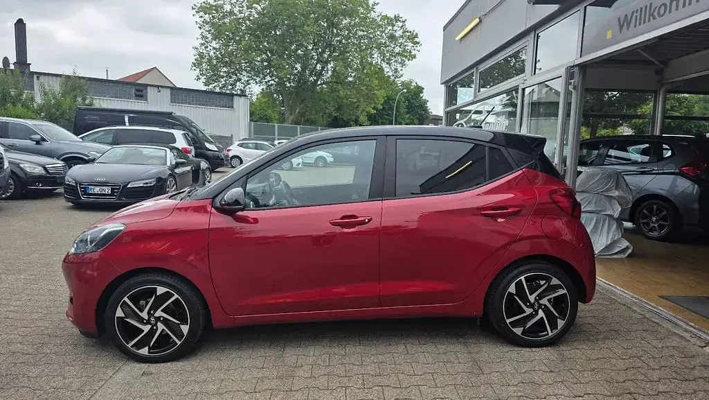 Gebraucht Hyundai i10 Style 84 PS (61 kW) 2020 Rot Kleinwagen
